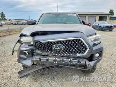 Piąte zdjęcie samochodu w środku: 2018 TOYOTA TACOMA TRD OFF-ROAD VIN:3TMDZ5BN6JM050980 - miniatura