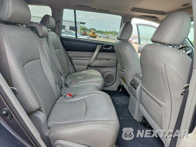 Zdjęcie 10 z 12 samochodu: 2013 TOYOTA HIGHLANDER SE VIN:5TDBK3EH2DS245467 - miniatura