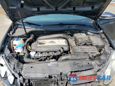 Zdjęcie 12 z 14 samochodu: 2010 VOLKSWAGEN GTI VIN:WVWHD7AJ8AW225837 - miniatura