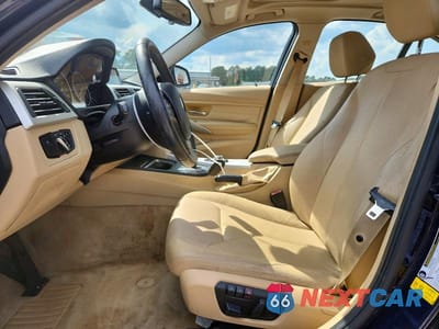 Zdjęcie 7 z 12 samochodu: 2012 BMW 328 I SULEV VIN:WBA3C1C59CF433090 - miniatura