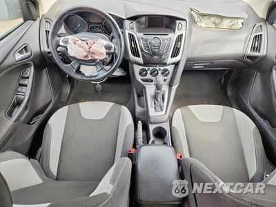 Zdjęcie 8 z 12 samochodu: 2014 FORD FOCUS SE VIN:1FADP3K25EL317054 - miniatura