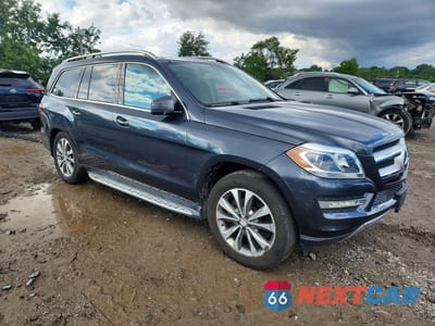 Czwarte zdjęcie samochodu z boku: 2016 MERCEDES-BENZ GL 450 4MATIC VIN:4JGDF6EE3GA682010 - miniatura