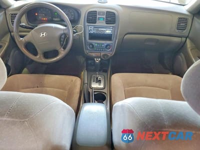Zdjęcie 8 z 12 samochodu: 2003 HYUNDAI SONATA BASE VIN:KMHWF25H33A826256 - miniatura