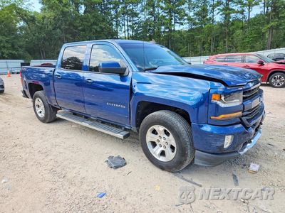 Czwarte zdjęcie samochodu z boku: 2018 CHEVROLET SILVERADO K1500 LT VIN:3GCUKREC9JG362019 - miniatura