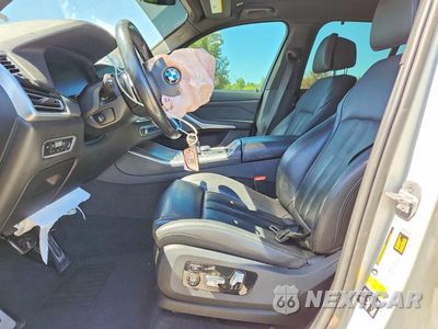 Zdjęcie 7 z 12 samochodu: 2019 BMW X5 XDRIVE50I VIN:5UXJU2C5XKLN64640 - miniatura