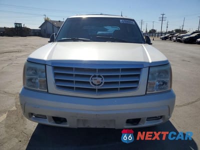 Piąte zdjęcie samochodu w środku: 2002 CADILLAC ESCALADE EXT VIN:3GYEK63N22G227256 - miniatura