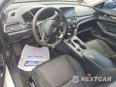 Zdjęcie 8 z 12 samochodu: 2018 HONDA ACCORD LX VIN:1HGCV1F11JA036443 - miniatura