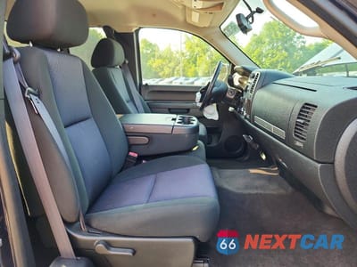 Zdjęcie 7 z 12 samochodu: 2011 CHEVROLET SILVERADO K1500 LT VIN:1GCRKSE35BZ246380 - miniatura