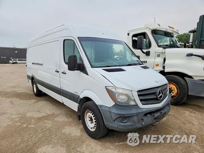Czwarte zdjęcie samochodu z boku: 2014 MERCEDES-BENZ SPRINTER 2500 DELIVERY VAN VIN:WD3PE8DE4E5831672 - miniatura