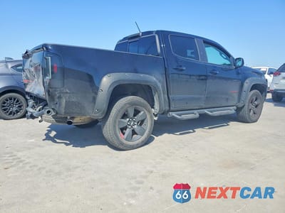 Trzecie zdjęcie samochodu z tyłu: 2018 CHEVROLET COLORADO LT VIN:1GCGSCEN1J1227000 - miniatura