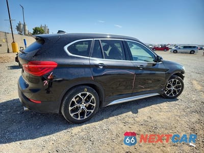 Trzecie zdjęcie samochodu z tyłu: 2020 BMW X1 XDRIVE28I VIN:WBXJG9C08L5R06147 - miniatura