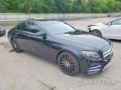 Czwarte zdjęcie samochodu z boku: 2017 MERCEDES-BENZ E 300 4MATIC VIN:WDDZF4KB2HA012464 - miniatura