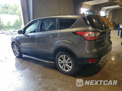 Drugie zdjęcie samochodu z przodu: 2017 FORD ESCAPE SE VIN:1FMCU9GD9HUC62680 - miniatura