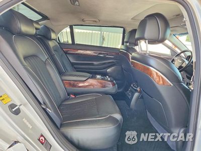 Zdjęcie 10 z 13 samochodu: 2017 GENESIS G90 PREMIUM VIN:KMHG34JA2HU029438 - miniatura