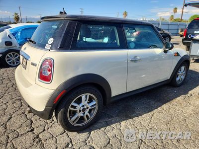 Trzecie zdjęcie samochodu z tyłu: 2011 MINI COOPER VIN:WMWSU3C56BT098097 - miniatura