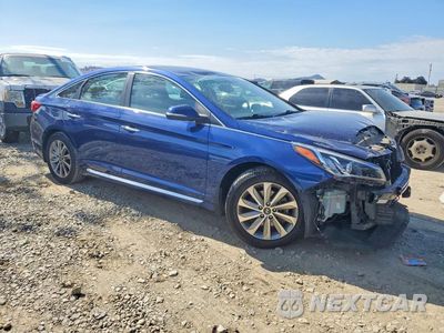 Czwarte zdjęcie samochodu z boku: 2016 HYUNDAI SONATA SPORT VIN:5NPE34AF7GH388753 - miniatura