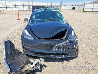 Piąte zdjęcie samochodu w środku: 2018 TESLA MODEL 3 VIN:5YJ3E1EA8JF062691 - miniatura
