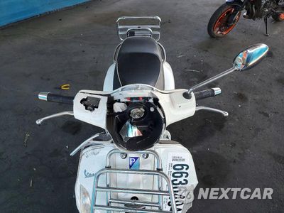 Piąte zdjęcie samochodu w środku: 2013 VESPA GTS 300 SUPER VIN:ZAPM459L3D5703972 - miniatura