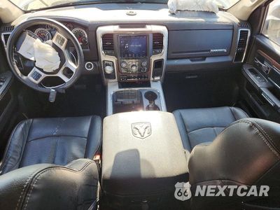 Zdjęcie 8 z 12 samochodu: 2019 RAM 1500 CLASSIC LARAMIE VIN:1C6RR6NM9KS712601 - miniatura