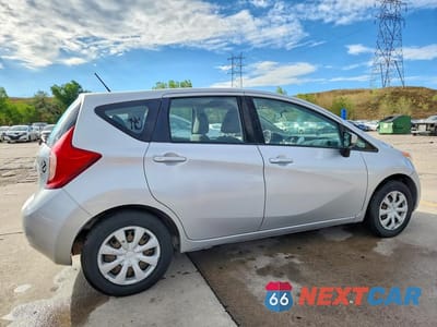 Trzecie zdjęcie samochodu z tyłu: 2016 NISSAN VERSA NOTE SV VIN:3N1CE2CP6GL401300 - miniatura