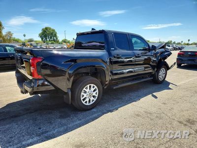 Trzecie zdjęcie samochodu z tyłu: 2026 TOYOTA TACOMA SR5 VIN:3TMKB5FNXTM066155 - miniatura