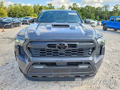 Piąte zdjęcie samochodu w środku: 2026 TOYOTA TACOMA TRD SPORT VIN:3TMKB5FN1TM060406 - miniatura