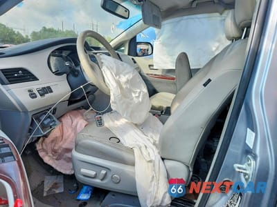 Zdjęcie 7 z 13 samochodu: 2013 TOYOTA SIENNA XLE 8-PASSENGER VIN:5TDYK3DC9DS405263 - miniatura