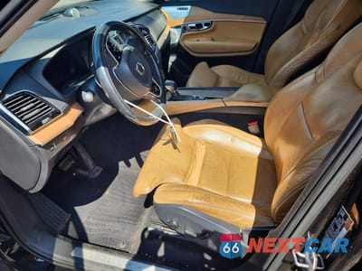 Zdjęcie 7 z 13 samochodu: 2016 VOLVO XC90 T6 VIN:YV4A22PLXG1001006 - miniatura