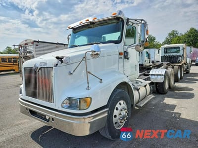 2008 INTERNATIONAL 9200I SEMI TRUCK 2HSCEAPR18C650590 - główne zdjęcie licytacji z USA - miniatura