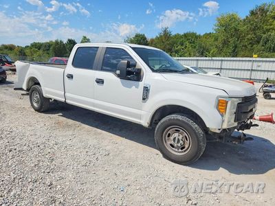 Czwarte zdjęcie samochodu z boku: 2017 FORD F250 SUPER DUTY VIN:1FT7W2A66HEB76917 - miniatura