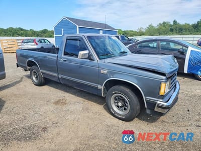 Czwarte zdjęcie samochodu z boku: 1987 CHEVROLET S TRUCK S10 VIN:1GCCS14R6H2266578 - miniatura