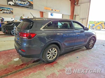 Trzecie zdjęcie samochodu z tyłu: 2019 KIA SORENTO LX VIN:5XYPGDA3XKG523937 - miniatura