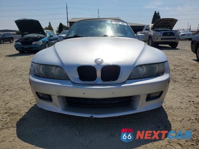 Piąte zdjęcie samochodu w środku: 2002 BMW Z3 2.5 VIN:4USCN334X2LK52140 - miniatura