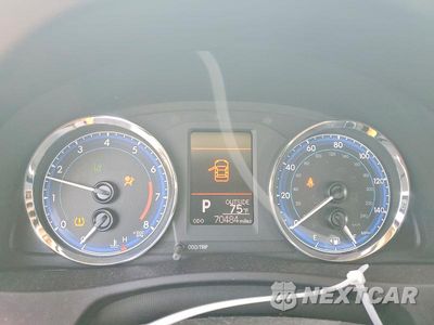 Zdjęcie 9 z 12 samochodu: 2018 TOYOTA COROLLA LE VIN:5YFBURHE6JP845153 - miniatura