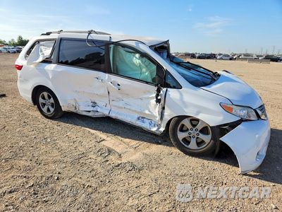 Czwarte zdjęcie samochodu z boku: 2015 TOYOTA SIENNA LE VIN:5TDKK3DC6FS547448 - miniatura