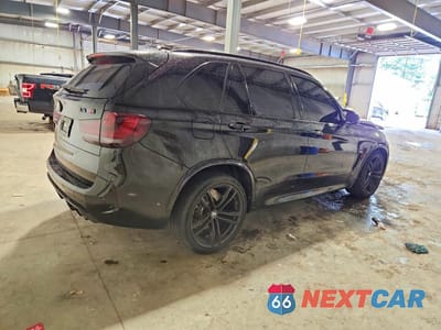 Trzecie zdjęcie samochodu z tyłu: 2018 BMW X5 M VIN:5YMKT6C56J0X21328 - miniatura