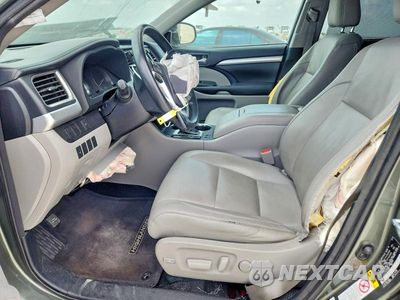 Zdjęcie 7 z 12 samochodu: 2015 TOYOTA HIGHLANDER XLE VIN:5TDJKRFHXFS120037 - miniatura