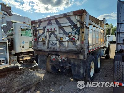 Trzecie zdjęcie samochodu z tyłu: 2006 MACK CV713 DUMP TRUCK VIN:1M2AG11CX6M038329 - miniatura