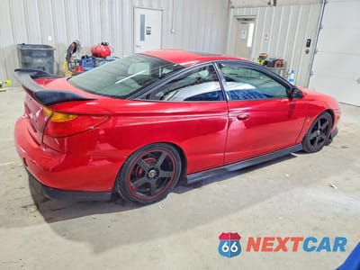 Trzecie zdjęcie samochodu z tyłu: 2002 SATURN SC2 VIN:1G8ZR12762Z282635 - miniatura