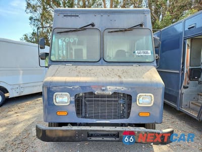Piąte zdjęcie samochodu w środku: 2020 FREIGHTLINER CHASSIS M VIN:4UZAC2EA2LCLZ7007 - miniatura