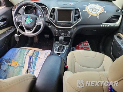 Zdjęcie 8 z 13 samochodu: 2016 JEEP CHEROKEE LATITUDE VIN:1C4PJMCS2GW259791 - miniatura