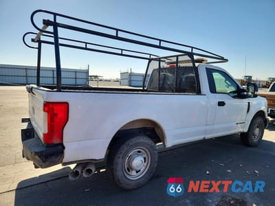 Trzecie zdjęcie samochodu z tyłu: 2017 FORD F350 SUPER DUTY VIN:1FTRF3ATXHEC09826 - miniatura