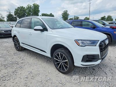 Czwarte zdjęcie samochodu z boku: 2023 AUDI Q7 PRESTIGE VIN:WA1VXBF7XPD024255 - miniatura