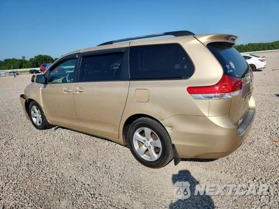 Drugie zdjęcie samochodu z przodu: 2012 TOYOTA SIENNA LE VIN:5TDKK3DCXCS206503 - miniatura