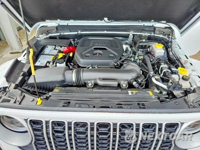 Zdjęcie 12 z 13 samochodu: 2025 JEEP WRANGLER SAHARA VIN:1C4PJXEN1SW534455 - miniatura