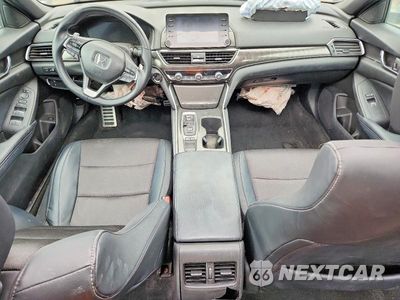 Zdjęcie 8 z 13 samochodu: 2018 HONDA ACCORD SPORT VIN:1HGCV2F35JA040888 - miniatura