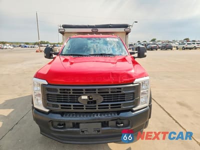 Piąte zdjęcie samochodu w środku: 2024 FORD F550 SUPER DUTY DUMP TRUCK VIN:1FDUF5HN8RDA25596 - miniatura