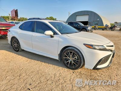 Czwarte zdjęcie samochodu z boku: 2024 TOYOTA CAMRY SE VIN:4T1G11AK7RU919965 - miniatura