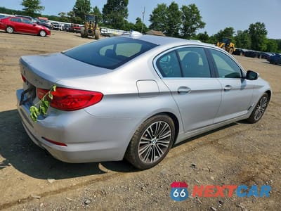 Trzecie zdjęcie samochodu z tyłu: 2018 BMW 530 XI VIN:WBAJA7C56JWA74829 - miniatura