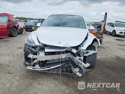 Piąte zdjęcie samochodu w środku: 2024 TESLA MODEL Y VIN:7SAYGDEE0RA259452 - miniatura
